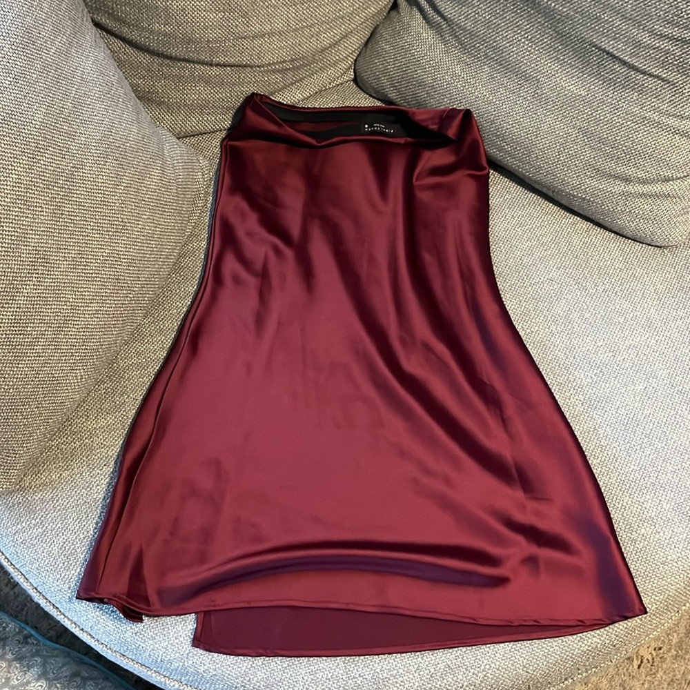 FINAL TOUCH MEDIUM MAROON SKIRT
